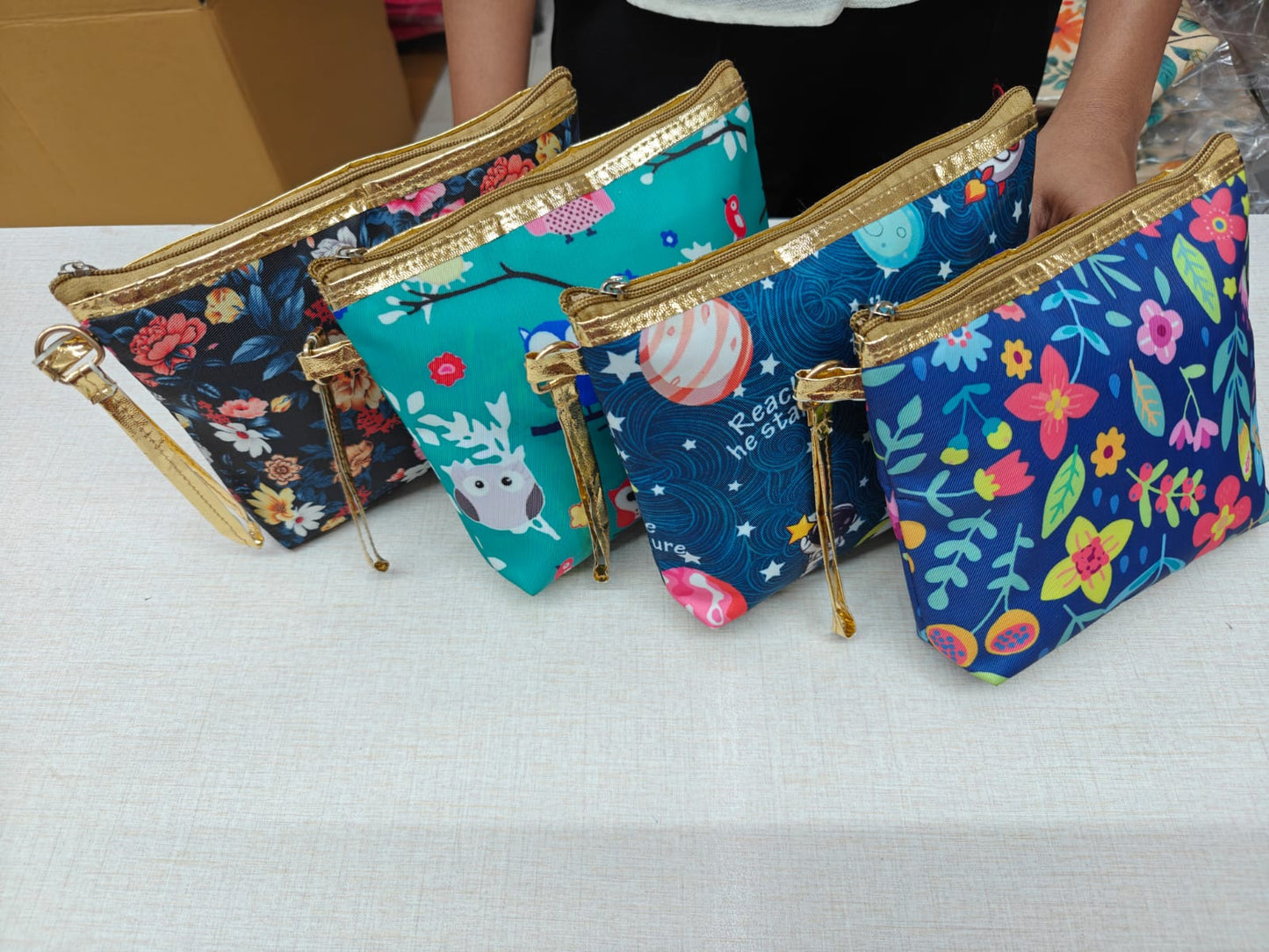 SHREE SHYAM PRODUCTS DIGITAL PRINT HAND POUCH GOLDEN HANDLE